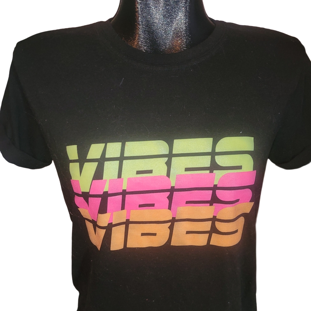 Streetwear Society Black T-Shirt with Multicolor Vibes Print Size M - Picture 2 of 7